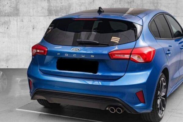 Ford Focus – Image 9