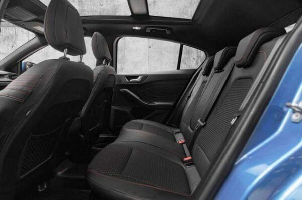 Ford Focus – Image 19