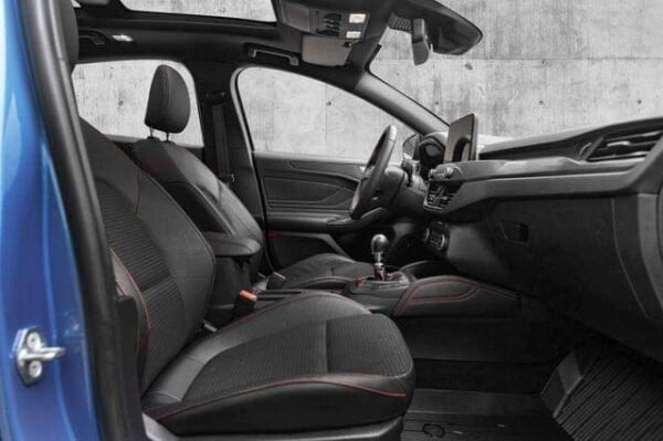 Ford Focus – Image 26