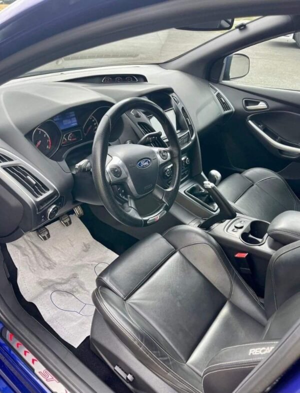 Ford Focus – Image 6