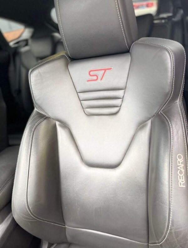 Ford Focus – Image 17