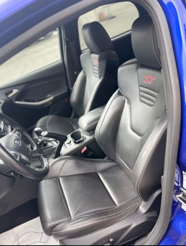 Ford Focus – Image 19