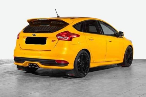Ford Focus – Image 11