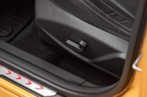 Ford Focus – Image 15