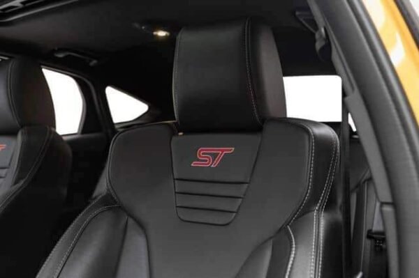 Ford Focus – Image 21