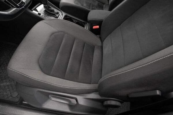 Volkswagen Golf – Image 11