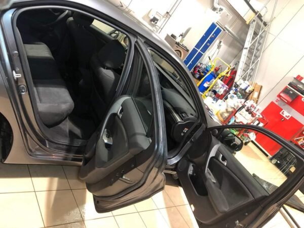 Honda Civic 2.0 – Image 17