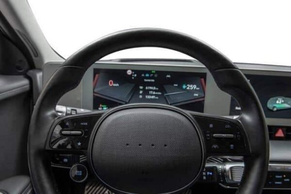 Hyundai Ioniq – Image 16