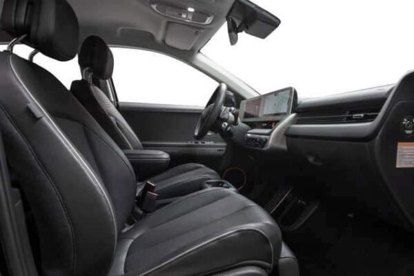 Hyundai Ioniq – Image 28