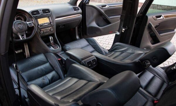 Volkswagen Golf – Image 25