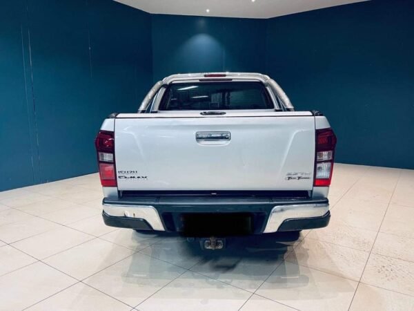 Isuzu D-max – Image 10