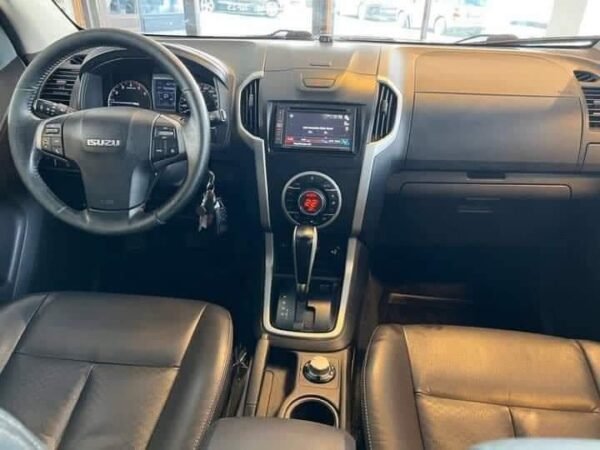 Isuzu D-max – Image 18