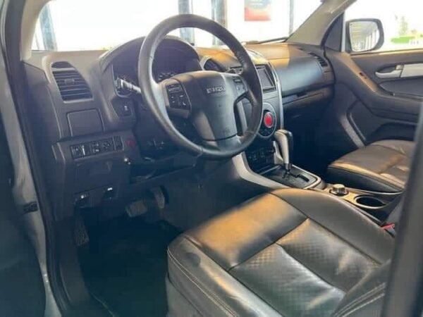 Isuzu D-max – Image 17