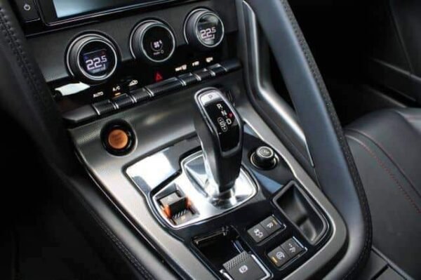 Jaguar F-TYPE – Image 32