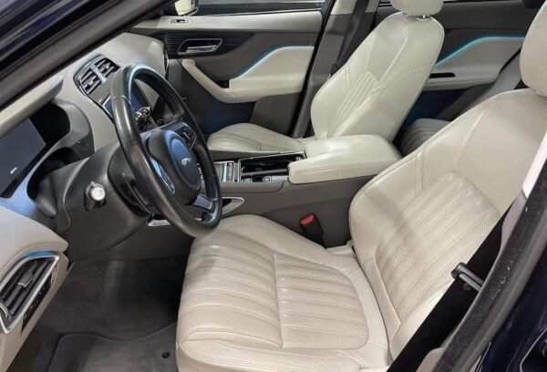 Jaguar F-PACE – Image 9