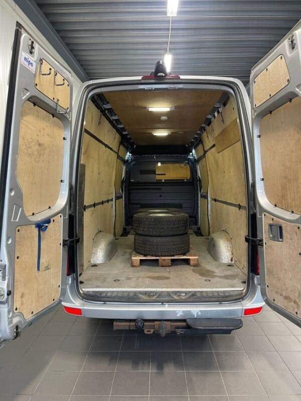 Mercedes-Benz Sprinter – Image 7