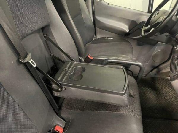 Mercedes-Benz Sprinter – Image 22