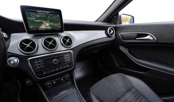 Mercedes-Benz CLA 200 – Image 12