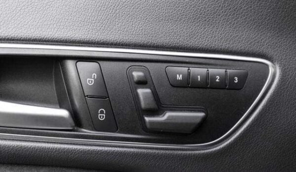 Mercedes-Benz CLA 200 – Image 17