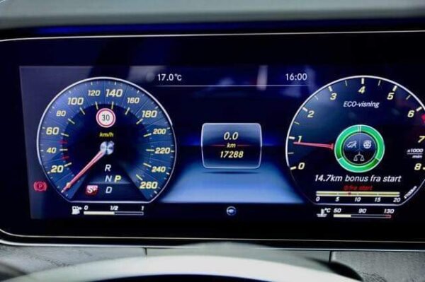 Mercedes-Benz E-Classe 200 – Image 26