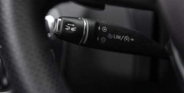 Mercedes-Benz C-classe C350e – Image 22