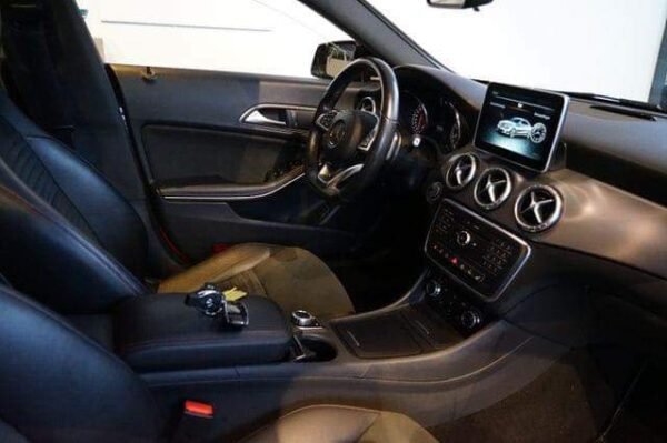 Mercedes-Benz CLA 180 – Image 3