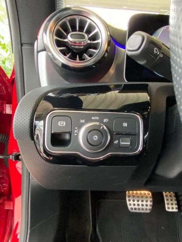 Mercedes-Benz CLA 180 – Image 16