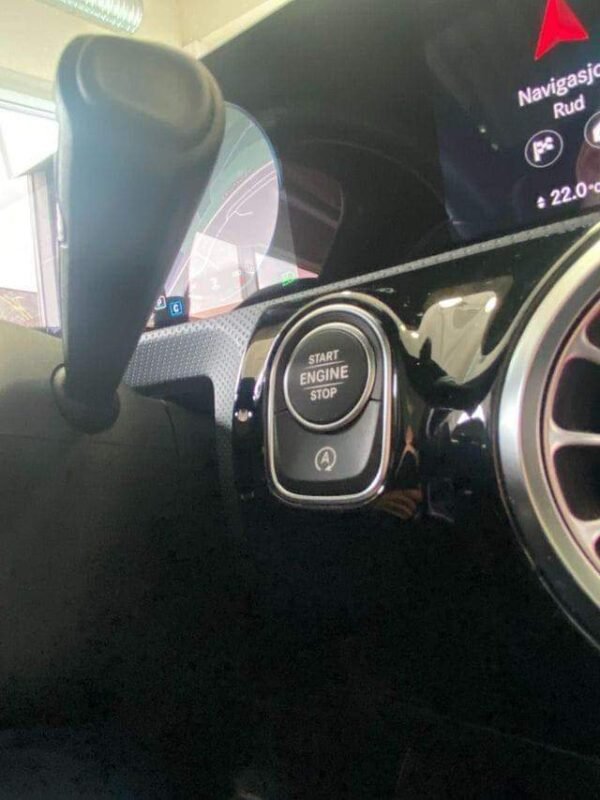 Mercedes-Benz CLA 180 – Image 29