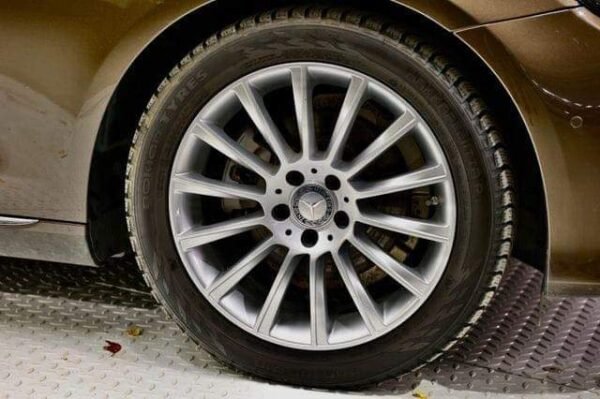 Mercedes-Benz E-classe 220 – Image 9