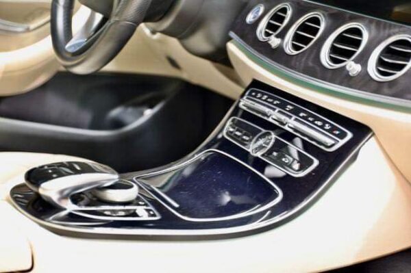Mercedes-Benz E-classe 220 – Image 7