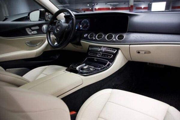 Mercedes-Benz E-classe 220 – Image 17