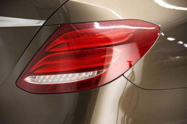 Mercedes-Benz E-classe 220 – Image 18