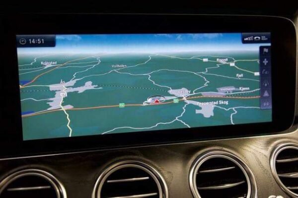Mercedes-Benz E-classe 220 – Image 23