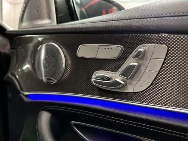 Mercedes-Benz Classe E 220 – Image 19