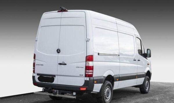Mercedes-Benz Sprinter – Image 11