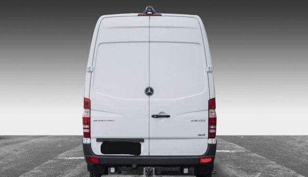 Mercedes-Benz Sprinter – Image 15