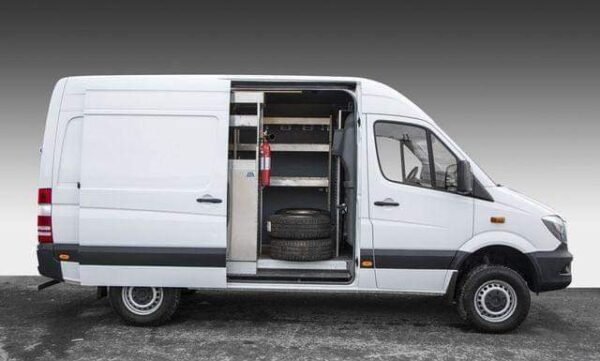 Mercedes-Benz Sprinter – Image 17