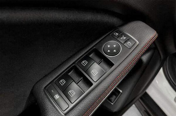 Mercedes-Benz GLA 200 – Image 11