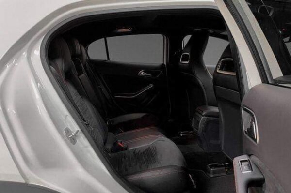 Mercedes-Benz GLA 200 – Image 14