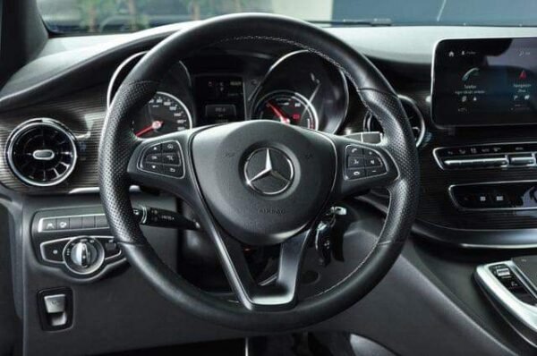 Mercedes-Benz EQV V300 – Image 20
