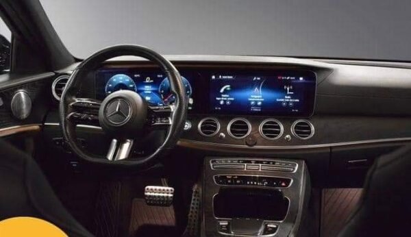 Mercedes-Benz Classe E 300 – Image 11
