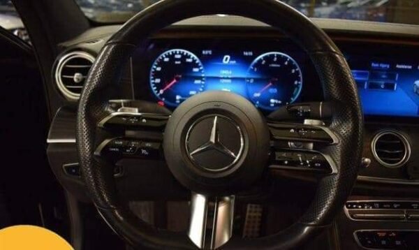 Mercedes-Benz Classe E 300 – Image 21