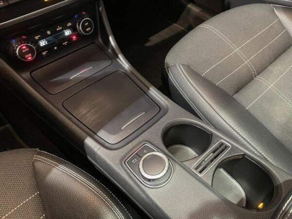 Mercedes-Benz GLA 200 – Image 18