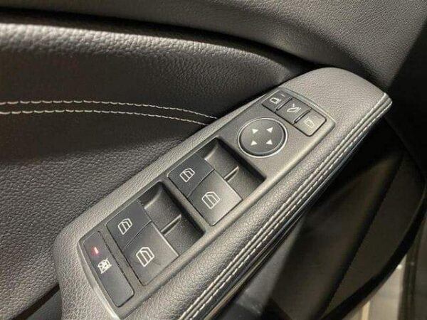 Mercedes-Benz GLA 200 – Image 16