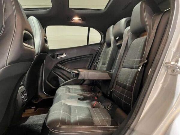 Mercedes-Benz GLA 200 – Image 33