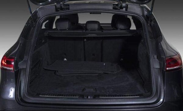 Mercedes-Benz EQC 400 – Image 10
