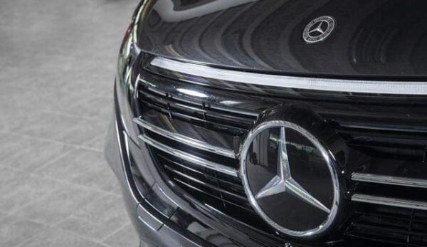 Mercedes-Benz EQC 400 – Image 17