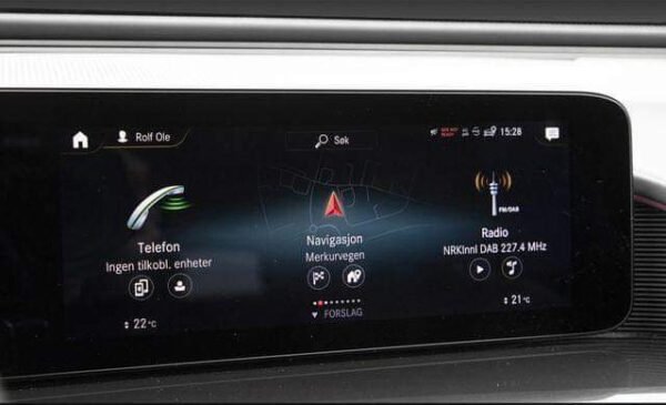Mercedes-Benz EQC 400 – Image 16