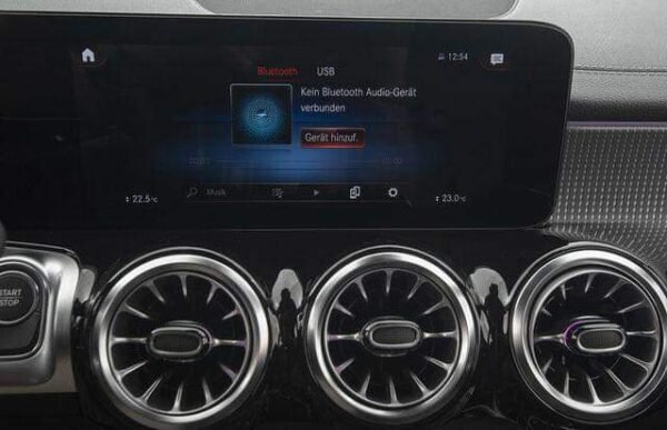 Mercedes-Benz EQB 350 – Image 15
