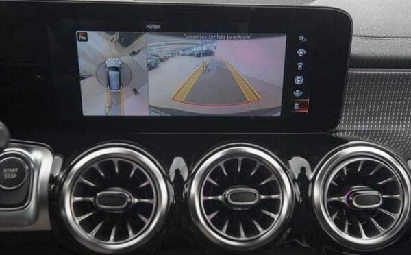 Mercedes-Benz EQB 350 – Image 22